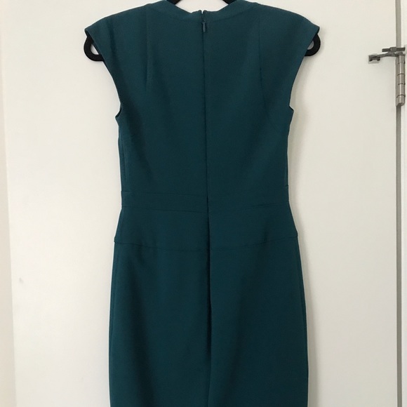 Asymmetrical neckline dress - Picture 2 of 4